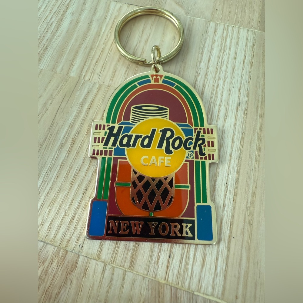 Vintage  Hard Rock Cafe Enameled Keychain Juke Box New York City